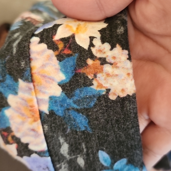 Self Esteem cold shoulder plus size floral sweater - Picture 7 of 7